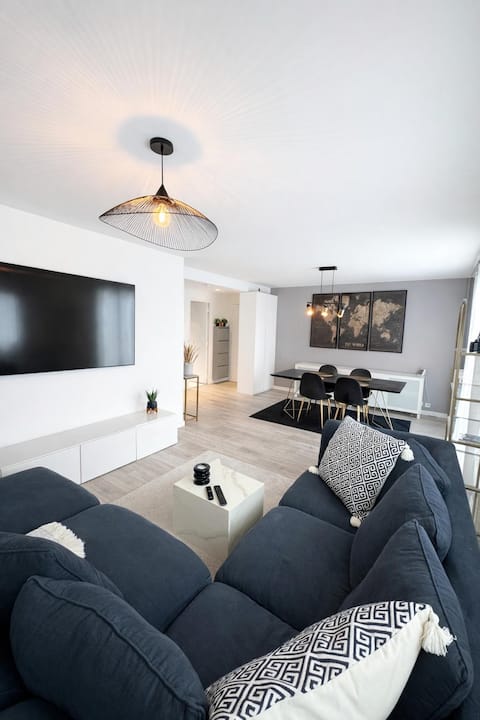 Top Airbnb: Modern 4-room apartment - Metro 4 minutes away - Direct access to Paris in Romainville