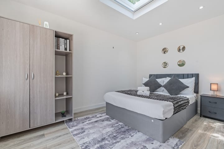Modern Annex With Free Parking - Dagenham