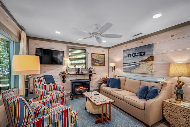 'Lil' Gem'-restored 1960's Bungalow - Mentone, AL