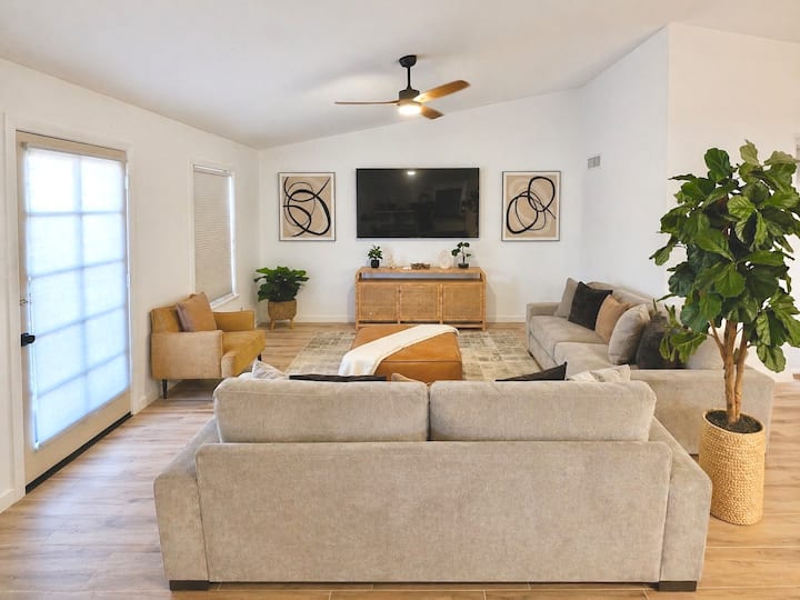 Beautiful Pool Home Near Shopping & Dining - North Hills - El Paso