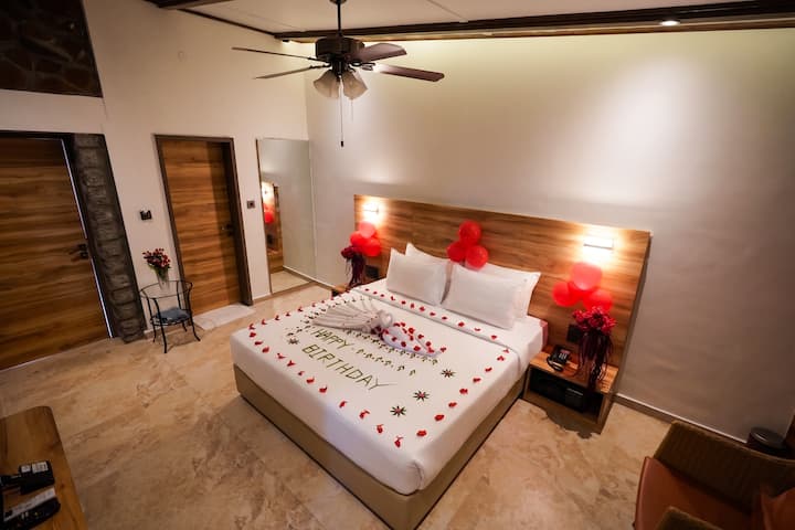 Lake View Cottage - Bhandardara