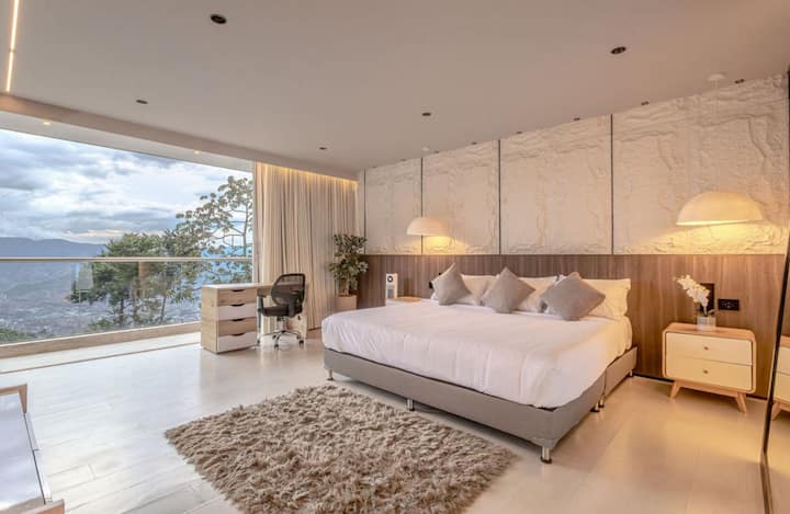 Luxury Villas In Las Palmas, Medellín - Medellín, Colombia