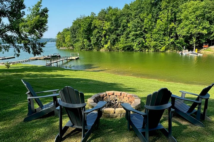 Douglas Lake Gem On Private Cove W/ Amazing Views! - Dandridge, TN