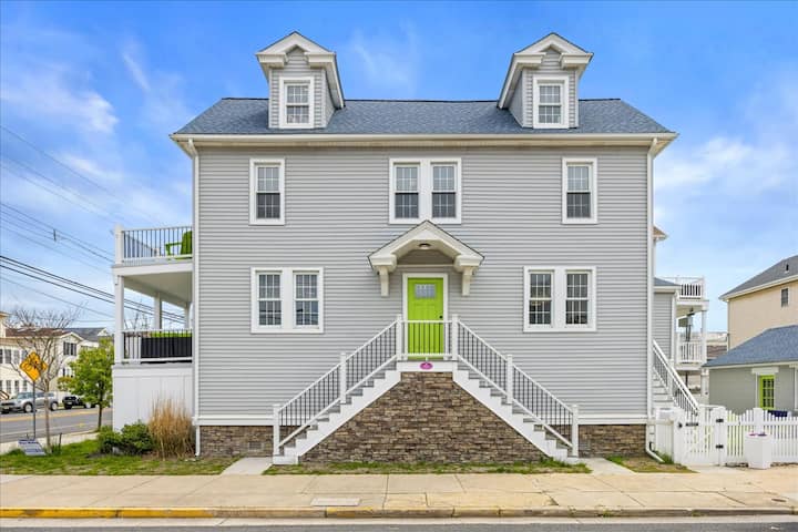 Just Renovated Coastal Retreat | Outdoor Lounge - Ocean City, NJ