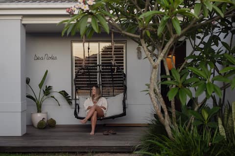 Design-led Beach House & Gardens • Walk to the Sea