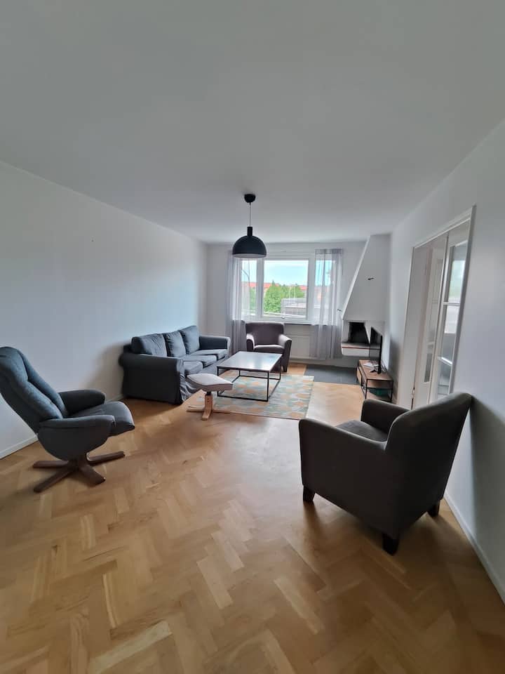 5 Bedroom Apartment Close To The Train Station - Katrineholm