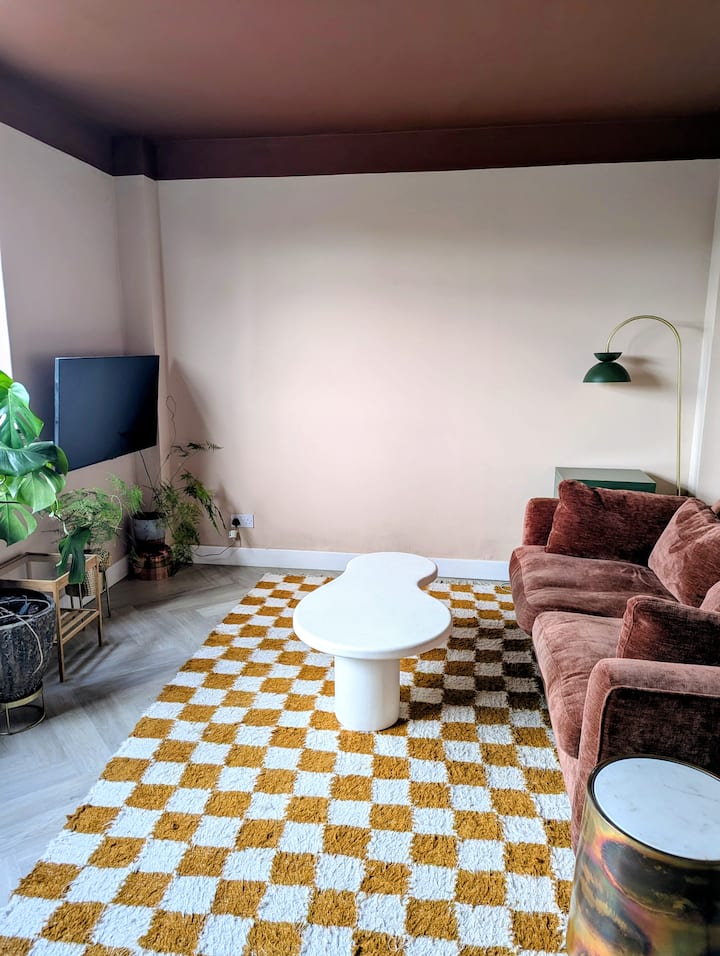 Large 2 Bed Flat East Ldn, Convenient & Central - Greenwich