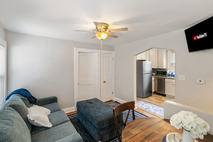 3 Bed Home In Dt Highwood - 2 Stops To Navy Base! - Lake Forest, IL