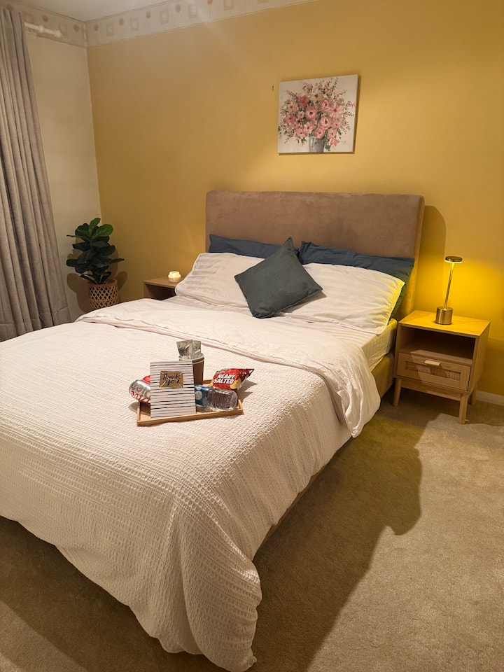 Cozy Space - Brentwood