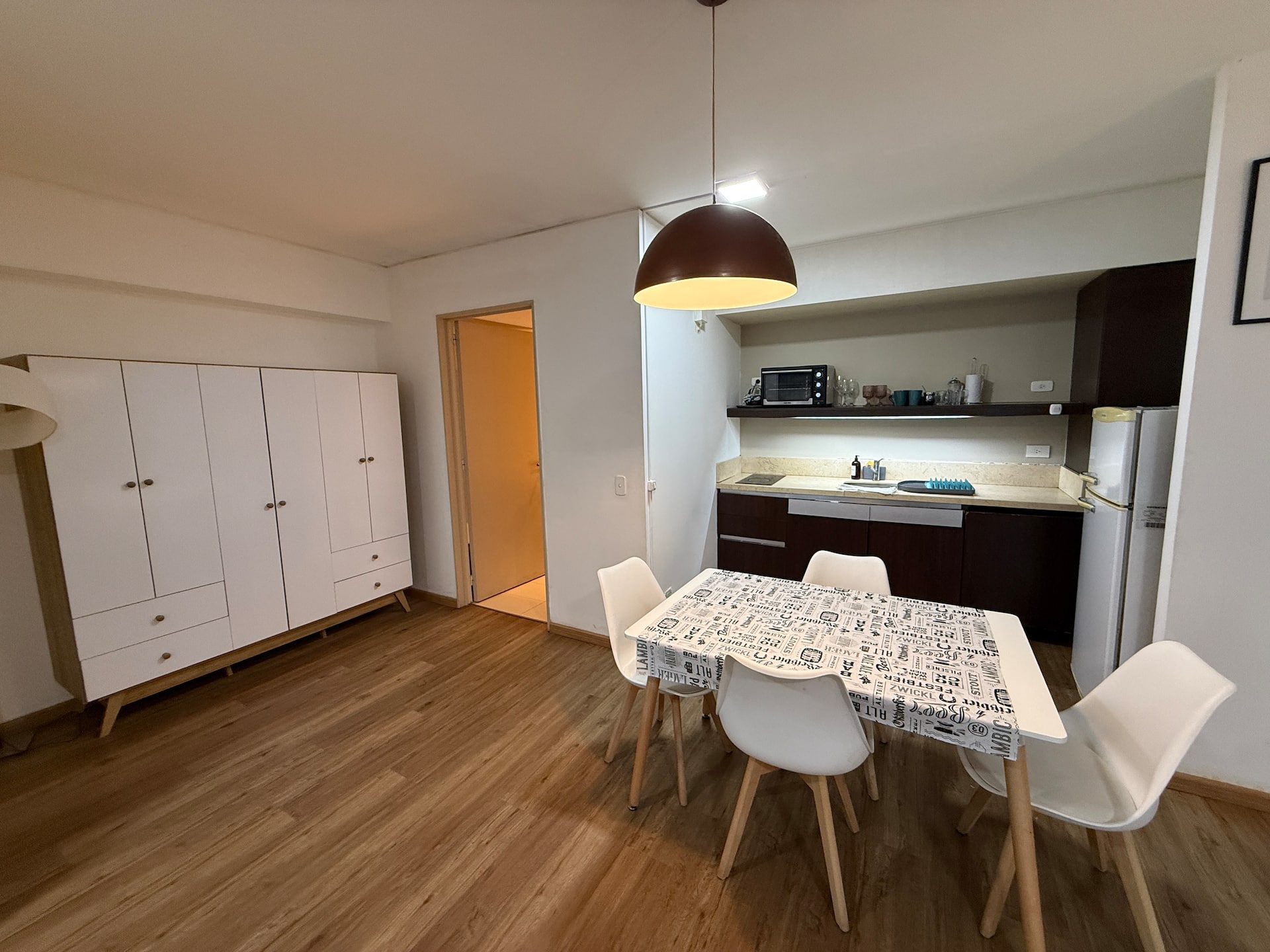 Studio mobiliado com piscina