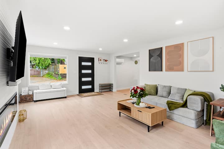 Fresh Reno Home Near Sea Airport/light Rail - Tukwila, WA