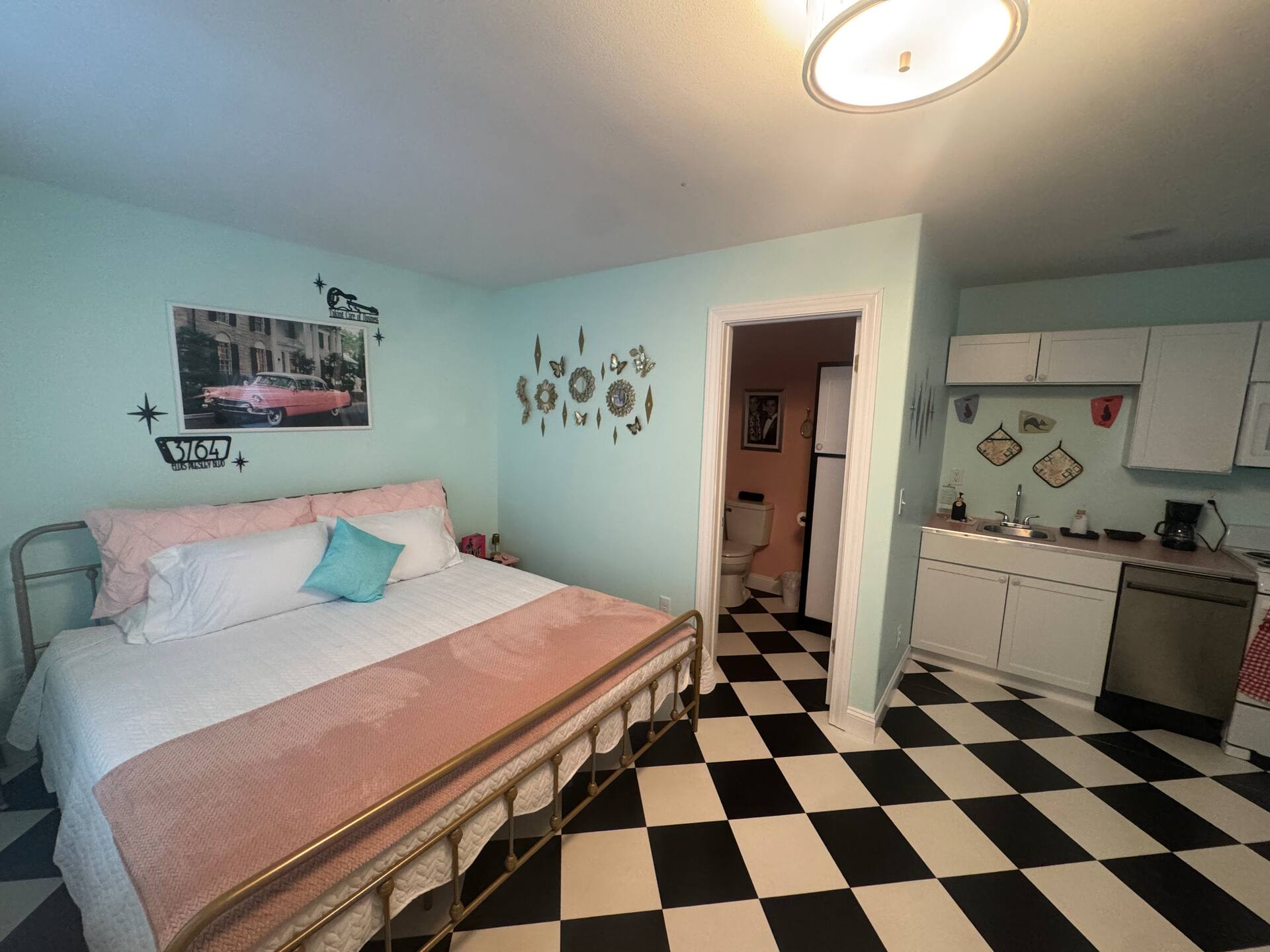 Pink Cadillac-NO fees! | Near Joplin | Rt 66