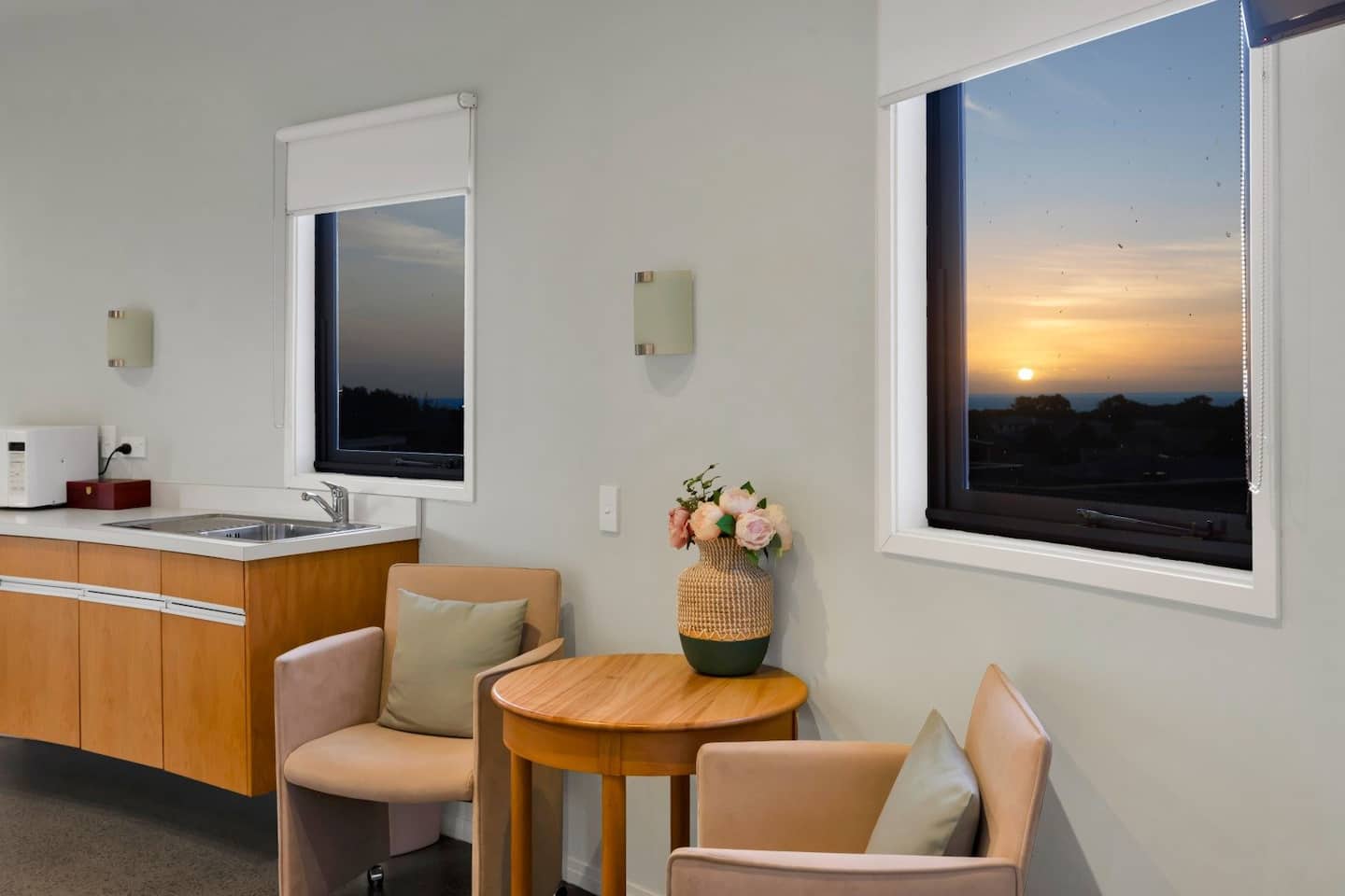 Headlands Hotel Opunake 4