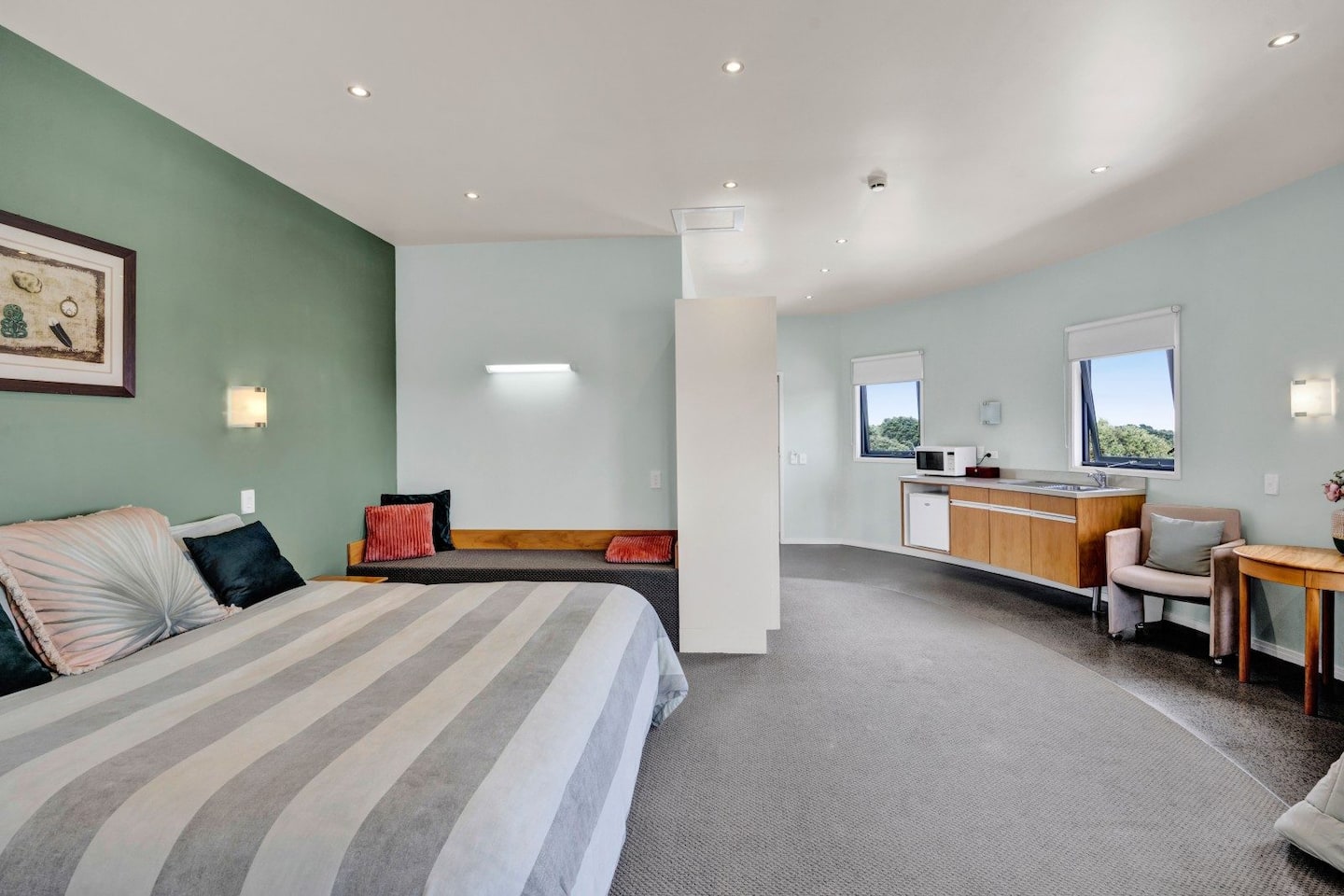 Headlands Hotel Opunake 3