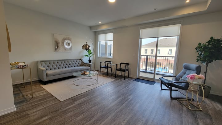 Brand New 4 Bedrooms Town House In Richmond Hill - 마크험
