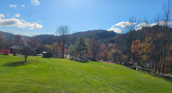 Peaceful Vermont Getaway | Entire 2-bedroom Home - Quechee, VT