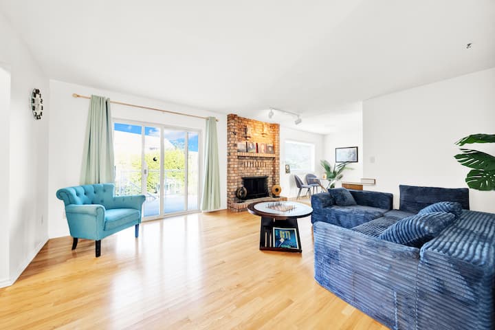 Budget Friendly 4br Home - 30 Minutes To Dt - Surrey