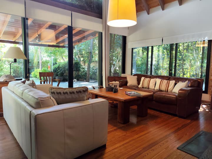 Hermosa Casa Familiar Con Piscina Y Un Gran Jardín - Colonia del Sacramento