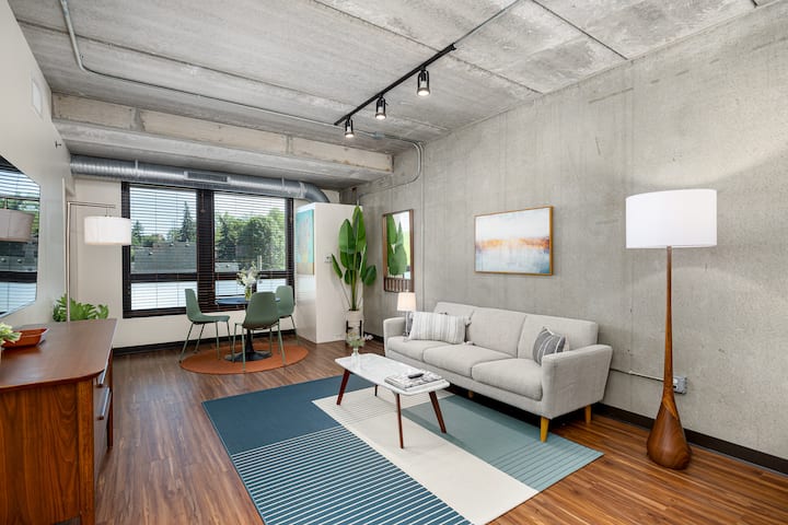 Spacious Unit - Great Location, Parking, Pool, Gym - 앤아버