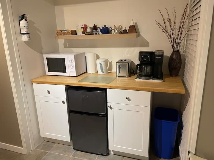 Rockhaven A Cozy Private Garden View Guest Suite - Squamish