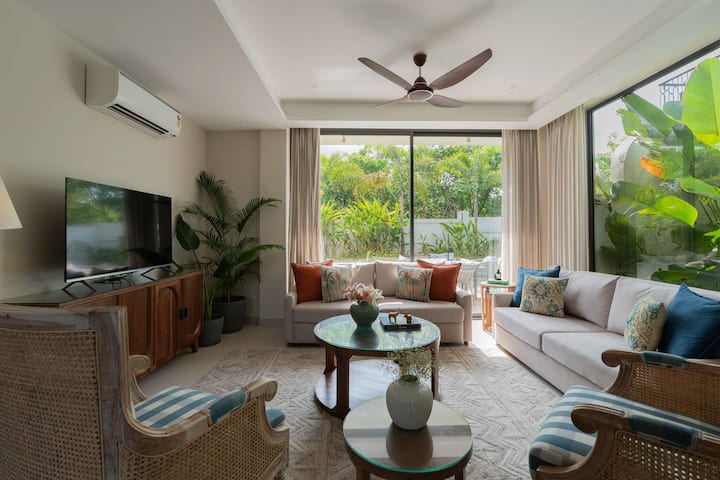 Living room image 2