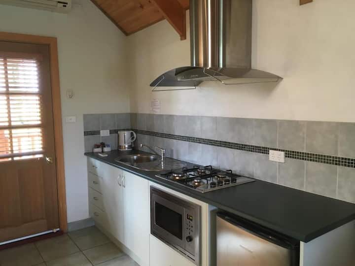 Luxury Cabin - Sleeps 2 - Corryong