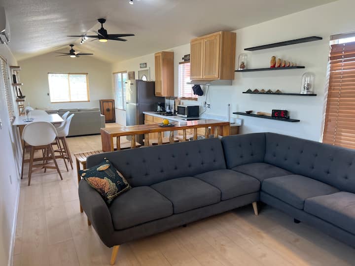 Loma Vista Retreat | Hot Tub + Mountain Views - Camp Verde, AZ