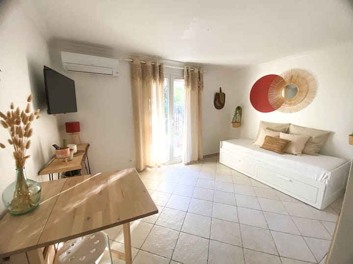 Studio Au Calme Clim/jardinet - Proche Plage - La Croix-Valmer