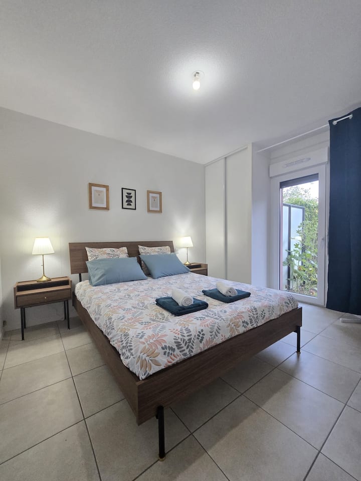 Sweet Homes | Appart Vintage | Centre Parking Pmr - Saintes