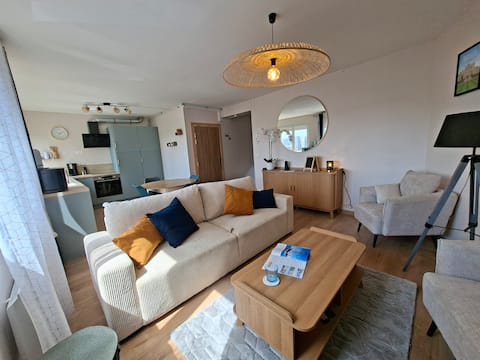 Airbnb performant: Renovated apartment with harbor view near the beach/Nausicaa à Boulogne Sur Mer