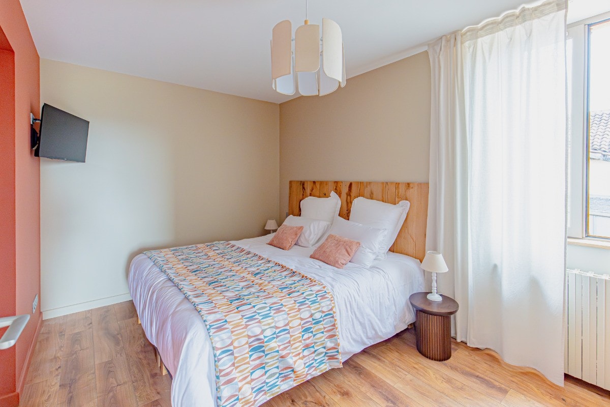Chambre Casso - Bed and Breakfasts à louer à Bassoues, Occitanie ...