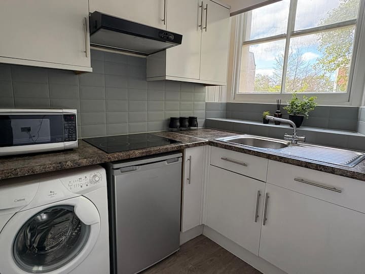Paddington One Bedroom Apartment By Primecityhosts - London Paddington Station