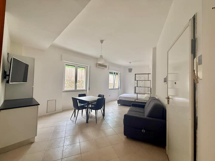 Monolocale Open Space (Fino A 4 Persone) - Laigueglia