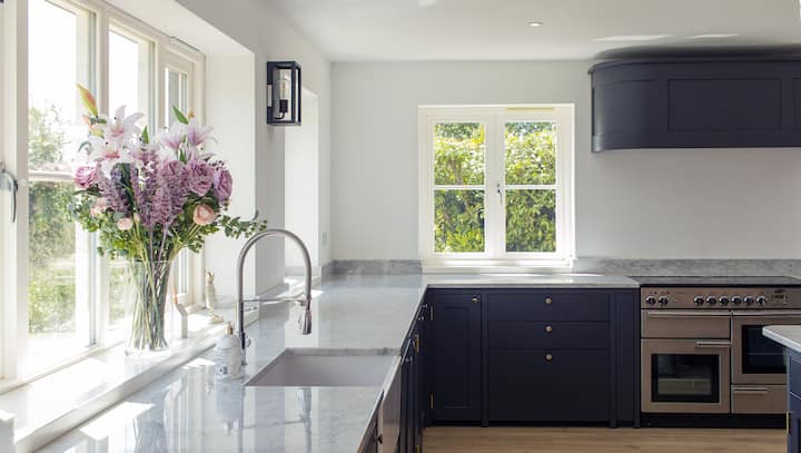 Luxury Farmhouse In Hertfordshire - Stevenage