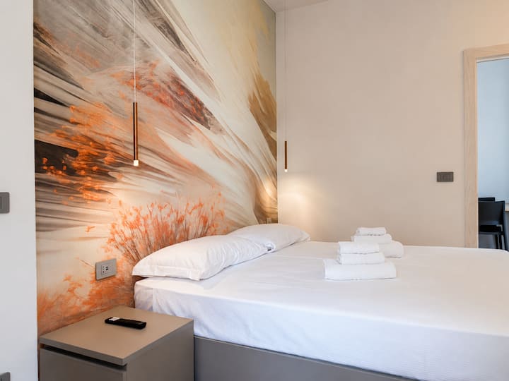 [Luxury Lodge] - Luminosa Camera Bilocale - Trieste