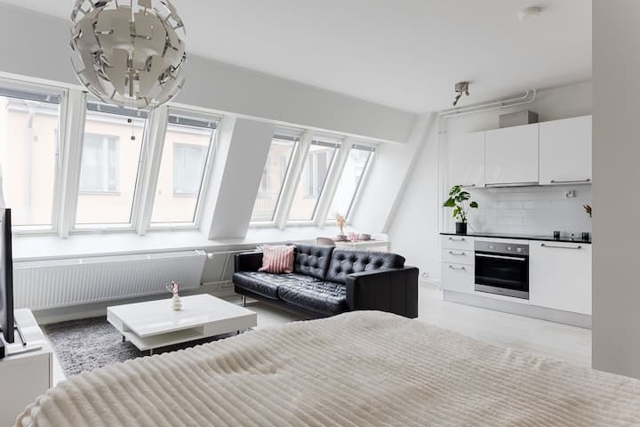 Modern Loft- Style Studio In The Heart Of Kamppi - Helsinki