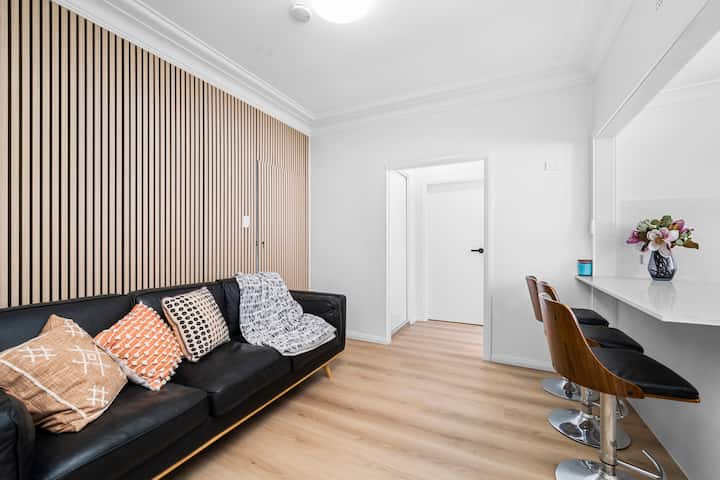 Guesthouse B 3br, 1 Minute Away From Train Station - Liverpool
