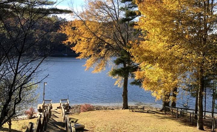 Scenic Lakeview Cabin, North Carolina - Cashiers, NC