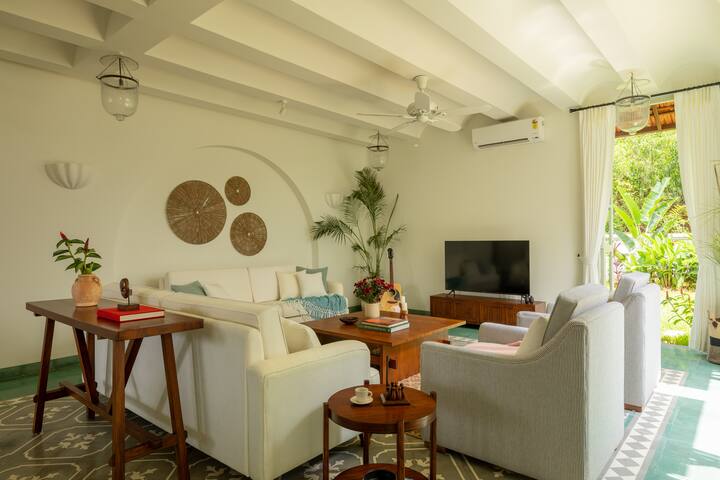 Living room image 2