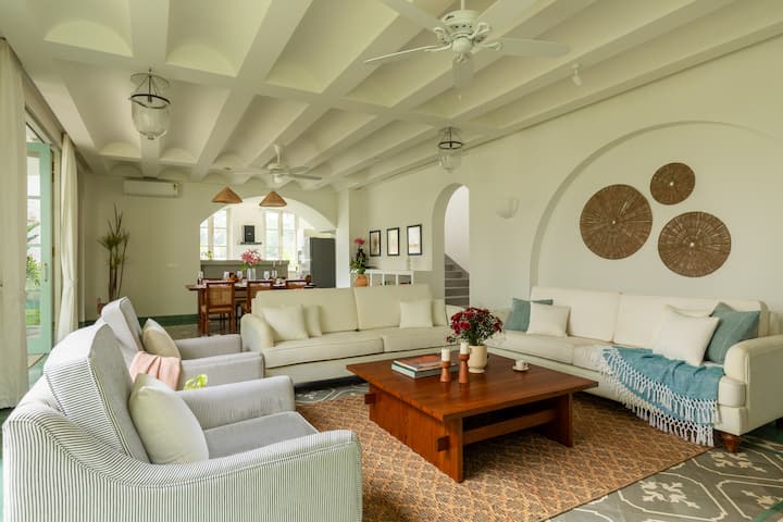 Living room image 1