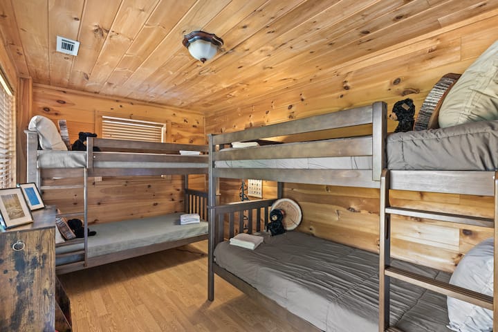 Camp Smoky Bear - a favorite with younger guests (and the young at heart), complete with twin-over-twin bunks and plenty of room for imagination and play.
