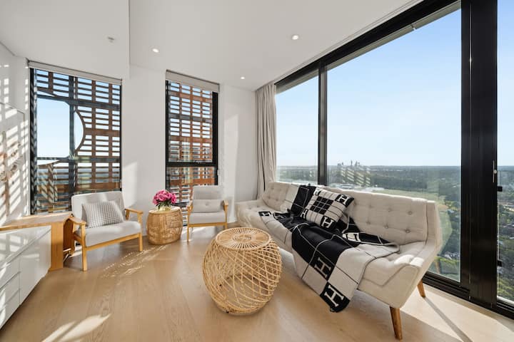 Elegant Sky-high Escape | Amazing Views - North Sydney