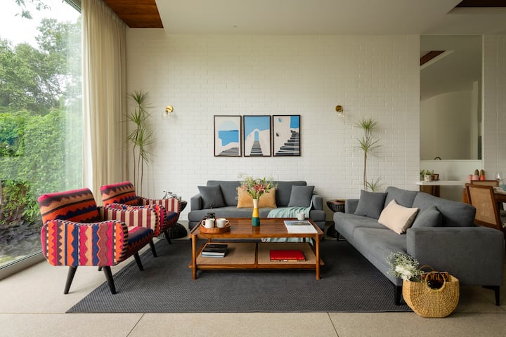 Living room image 3