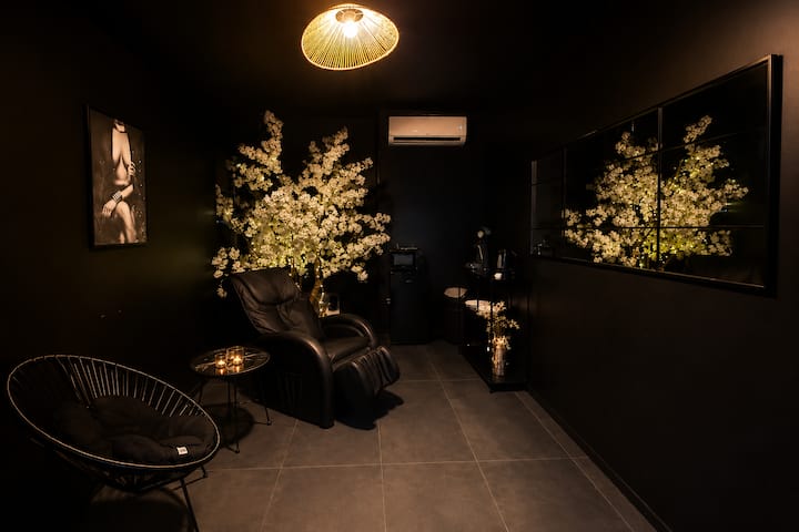 La Suite Noire - Spa Privatif & Jacuzzi Xxl - Tourcoing