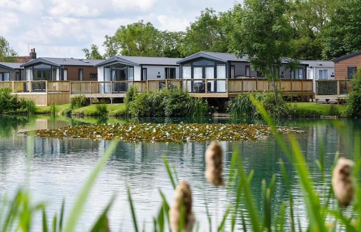 Robin Lodge At Brickyard Lakes - Malton