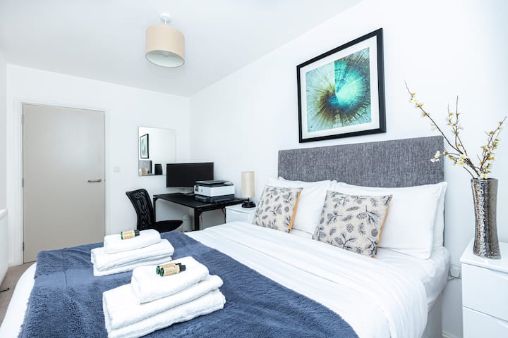 New! Spacious 3br House In Canning Town - Londra