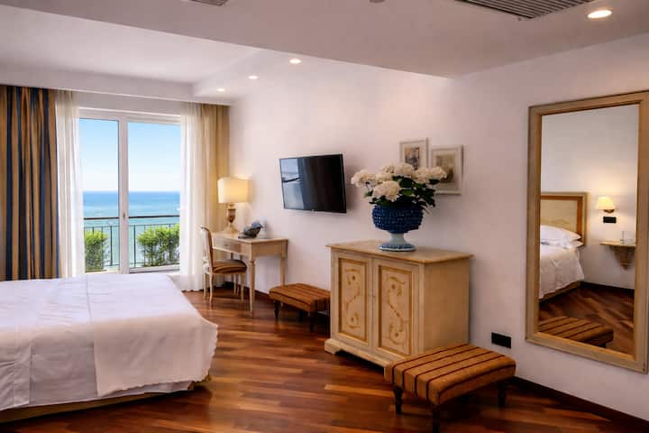 Punta Campanella Resort Junior Suite Vista Mare - Capri