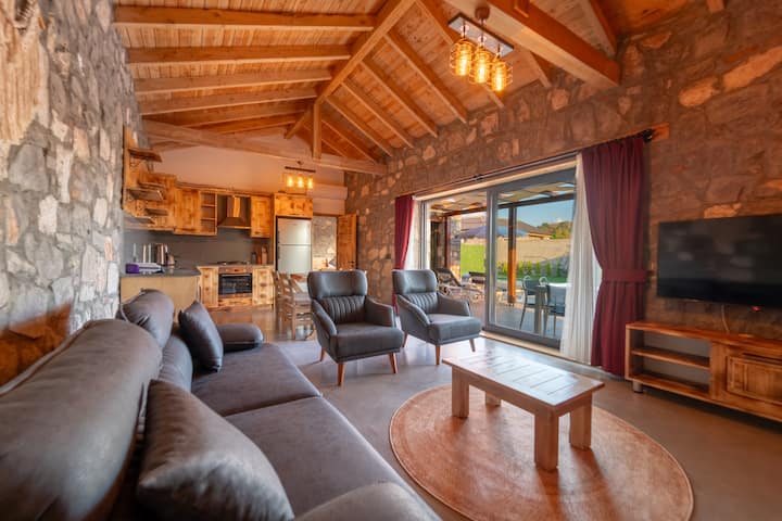 Villa öZ Trio 3
Denize 500 M - Fethiye