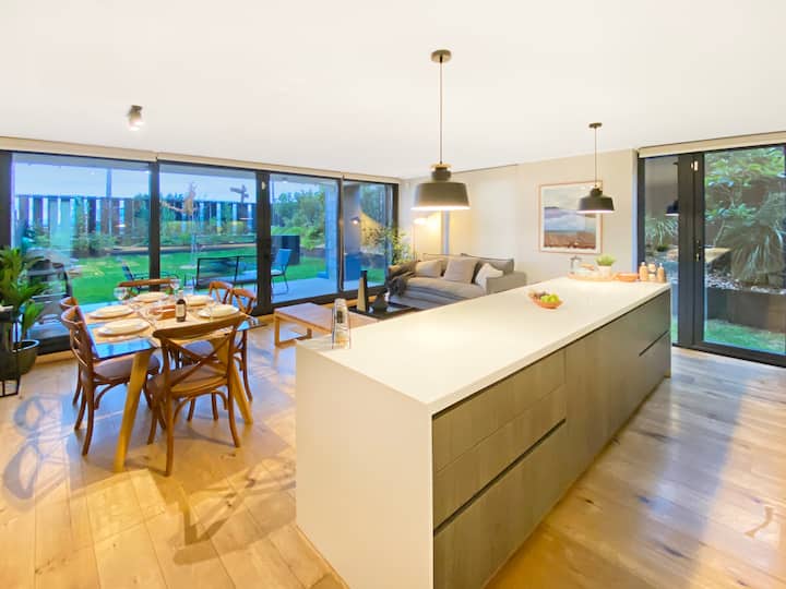 Frente Al Lago | 3d/2b Con Piscina Temperada Y Bbq - Puerto Varas
