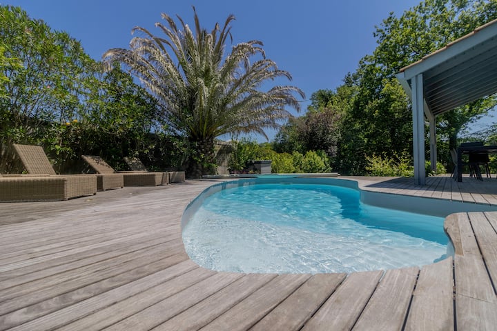 Maison Familiale Avec Piscine Chauffée - Bidart